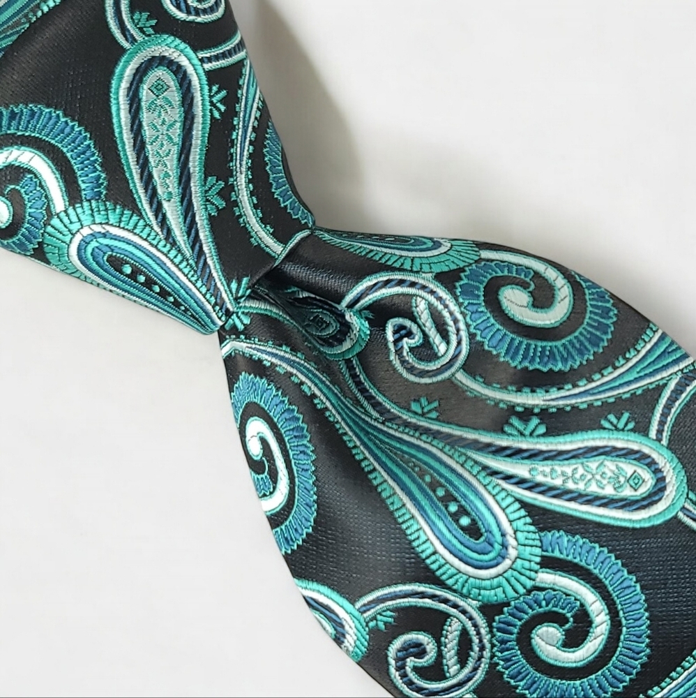 LAURANT BENNET Milano Paisley 100% Micro Fiber Necktie, Black & Green Turquoise
